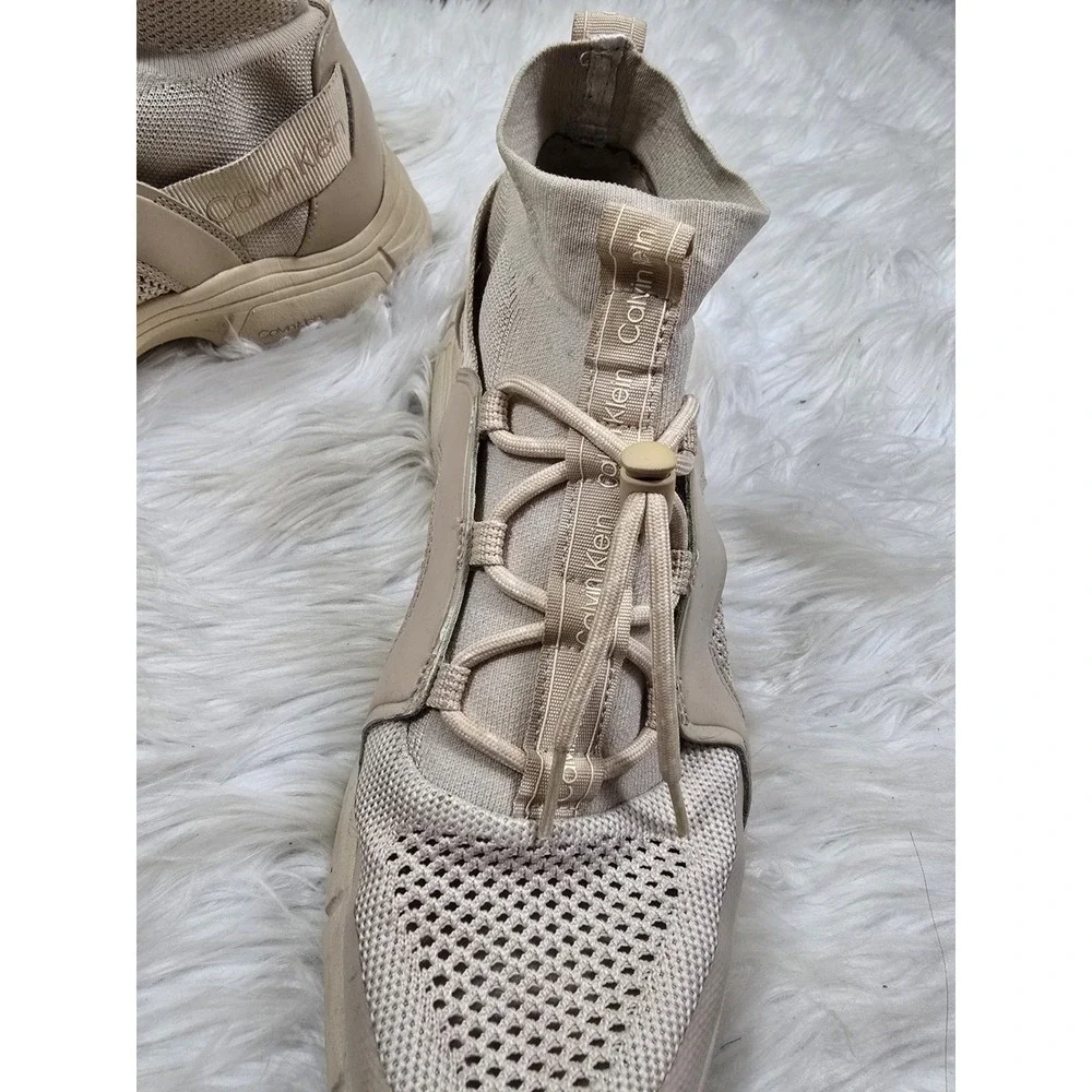 Mens Super Cool Nude Calvin Klein Sneakers Size 9 - Worn a Couple Times